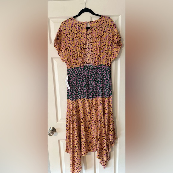 NWT Topshop Mixed Floral Print Hanky Pink Hem Midi Dress. Size US 10. - Picture 9 of 9